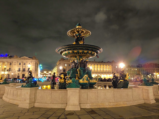 61 - Paris en décembre 2023 - fontaine des fleuves, Place de la Concorde