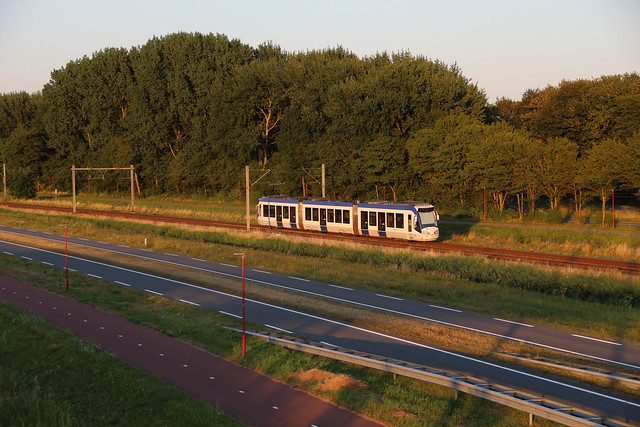 2022-08-12; 0011. HTM Randstadrail 4012. Beekoeverlibelpad, Zoetermeer.