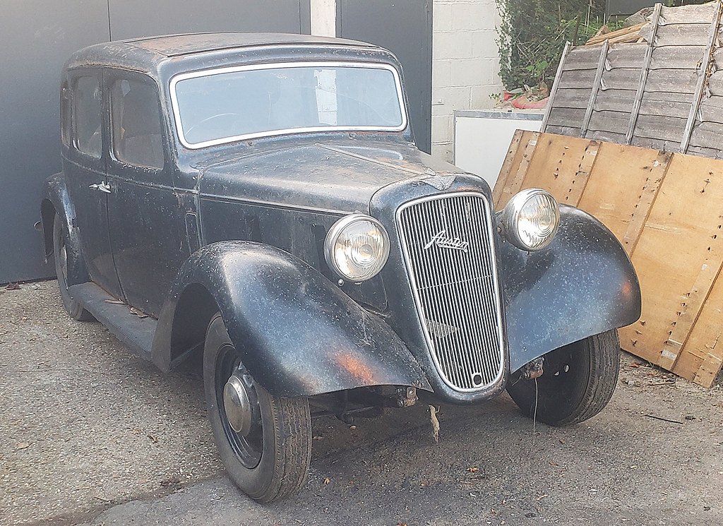 D26914.  1937 Austin 10.