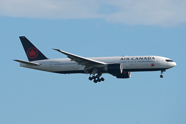 Air Canada Boeing 777-233LR C-FIUJ