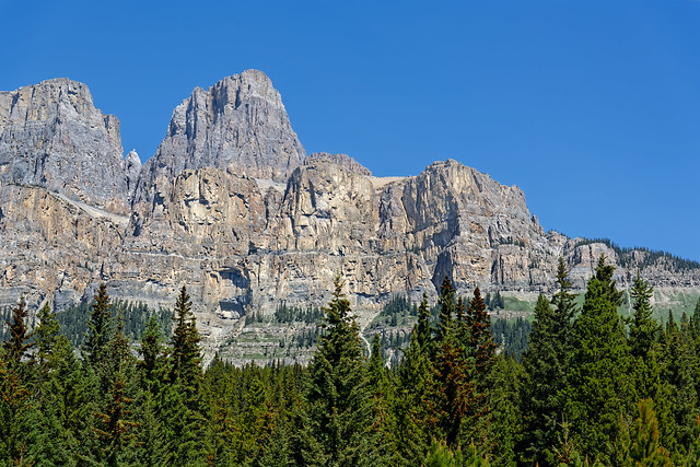 Castle Mountain and Eisenhower Peak (Banff National Park)