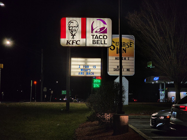 Combination KFC And Taco Bell