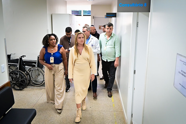 12/01/2024 - Governadora em exercício Celina Leão visita o setor de oncologia do Hospital Regional de Taguatinga