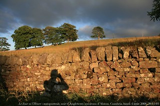 Le Jour ni l'Heure : autoportrait, soir d'Angleterre, promenade vespérale autour d'Alston, Pennines du Nord, Cumbria,  lundi 4 août 2008, 20:11:03