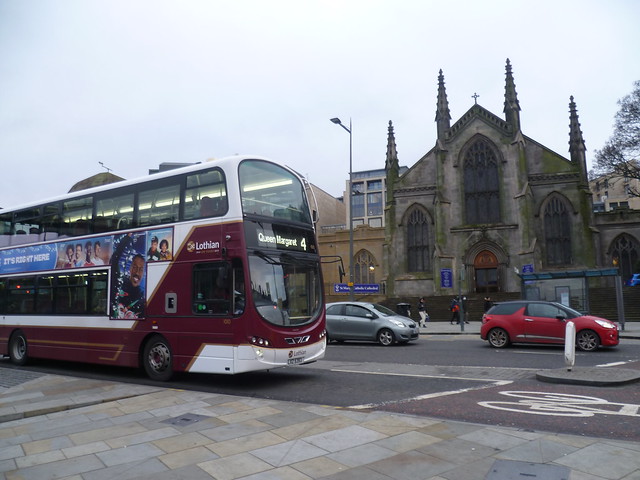 Lothian 1010 at Picardy Place junction, Edinburgh.
