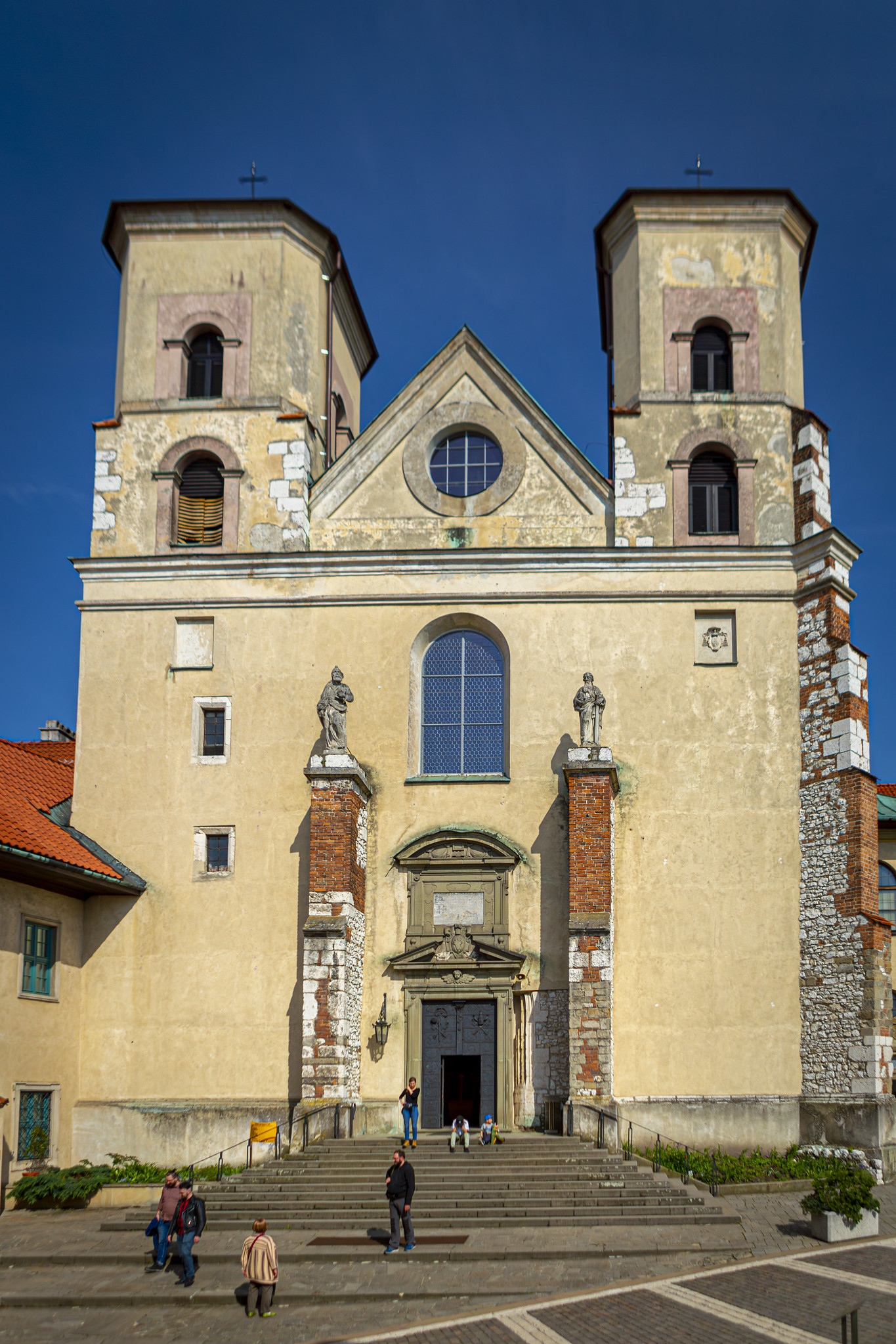Kościół św. Piotra i Pawła w Tyńcu - Mix 2023r