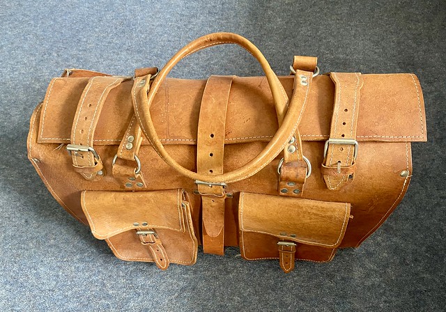 Leather holdall 14~366 (5~1475)