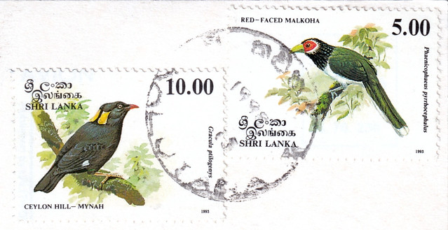 Deux timbres Shri Lanka, série oiseaux de 1993, Ceylon Hill Mynah 10 Roupies et Red-faced Malkoha 5 Roupies - Oblitérés au Sri Lanka en 1998