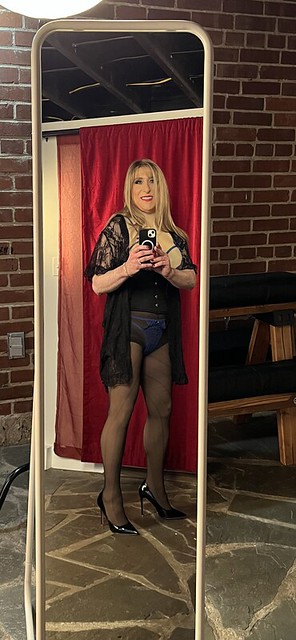 Studio selfie in lingerie!