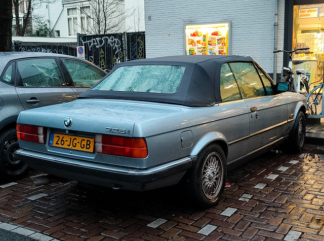 1989 BMW E30 325i Cabriolet