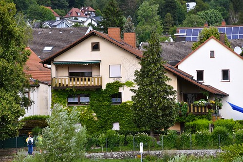 Residences along Uferstraße, Neckargemünd, Heidelberg, Baden-Württemberg, Deutschland 
