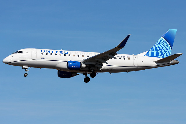 United Express (SkyWest Airlines) | Embraer 175 | N609UX | Los Angeles International