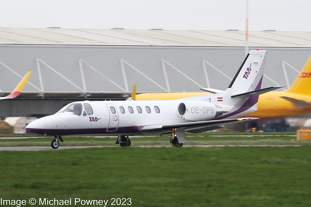OE-GPS - 1998 build Cessna 550B Citation Bravo, rolling for departure on Runway 09 at East Midlands