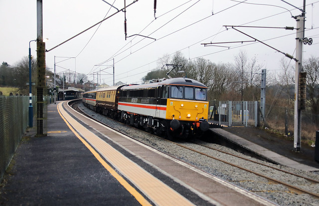 86 101 at Oxenholme on 13th January 2024