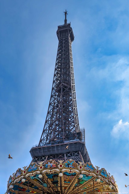 La Tour Eiffel et son Carrousel -3D0A9828-