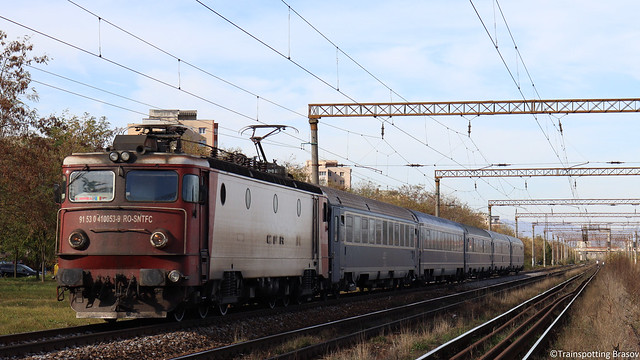 EA 053 cu trenul R-E 3004