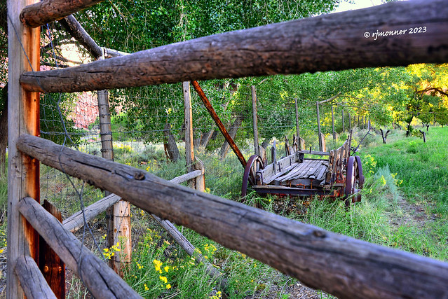 Fence And Wagon_238150