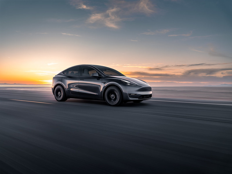 Tesla reduz preços do Model Y