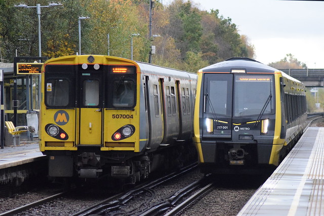MR 507004 and 777001 @ Eastham Rake railway station