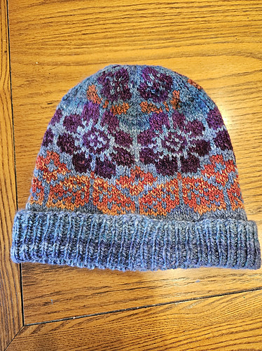 Linda (lmcnorton) finished her second Alpine Bloom Hat by Caitlin Hunter. She used her hand spun Malabrigo Nube and SweetGeorgia Pilwarth+Silk.