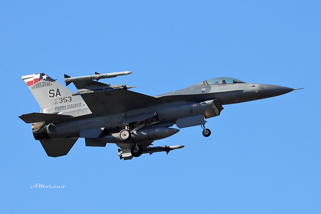 US Air Force, General Dynamics F-16C Fighting Falcon, 86-0353 arriving at Lackland AFB, San Antonio, Texas.
