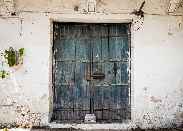 The blue old door