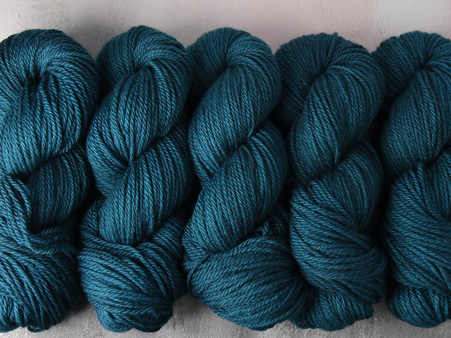 Studio special: Aran British wool superwash hand-dyed yarn 100g – ‘Spirulina’