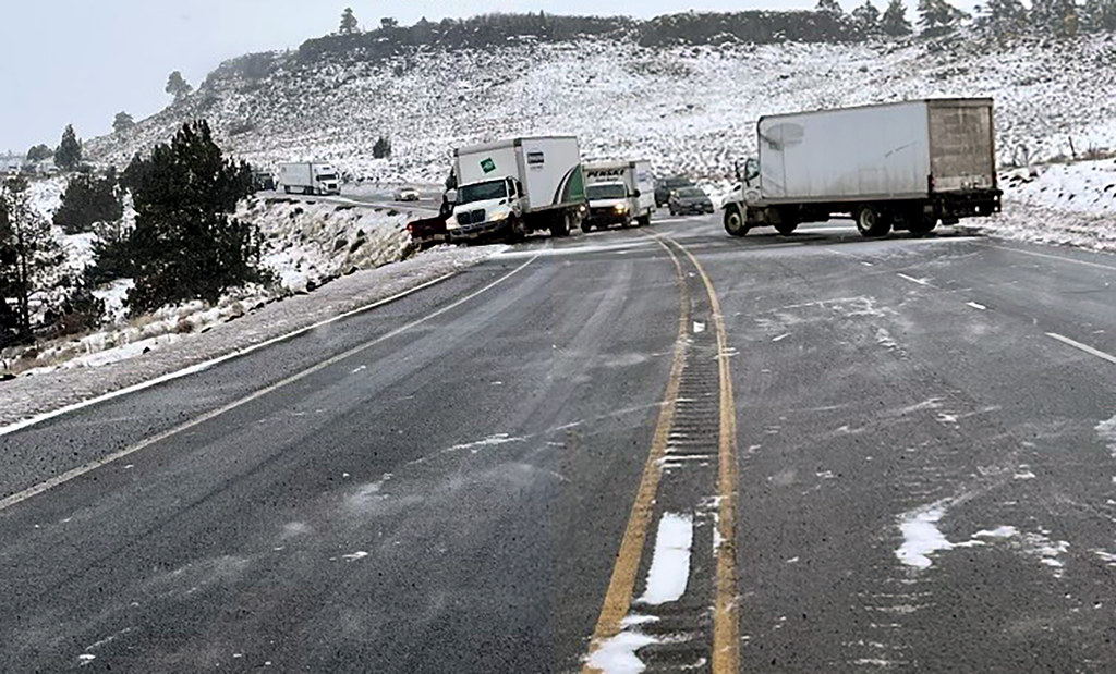 Icy roads on U.S. 26 at Warm Springs | Freezing rain through… | Flickr
