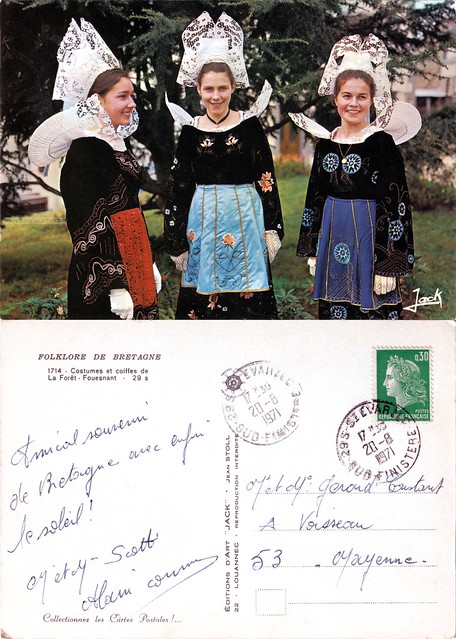 Folklore de Bretagne - Costumes et coiffes de La Forêt-Fouesnant - 1971