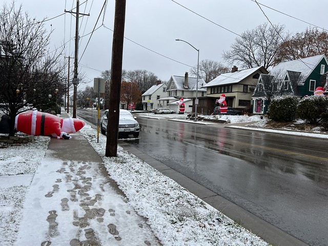 Monroe Street inflatable santa