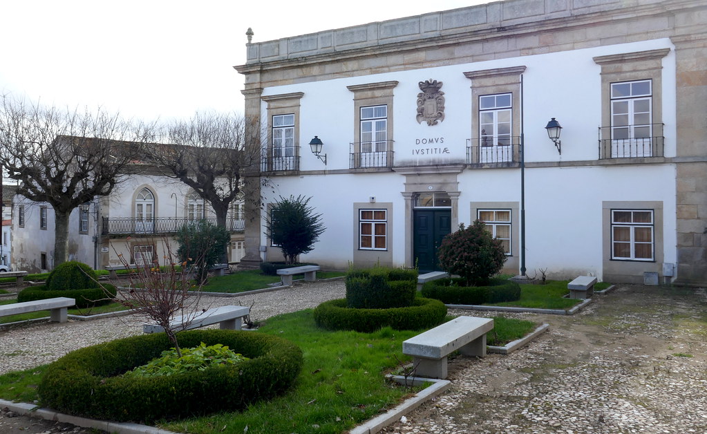 Tribunal et registre civil, Praça da Liberdade, Almeida, district de Guarda, Beira Alta, Portugal.