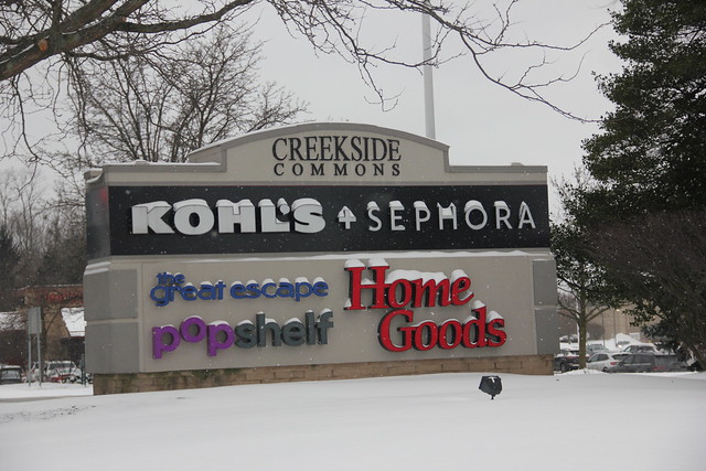 Creekside Commons sign