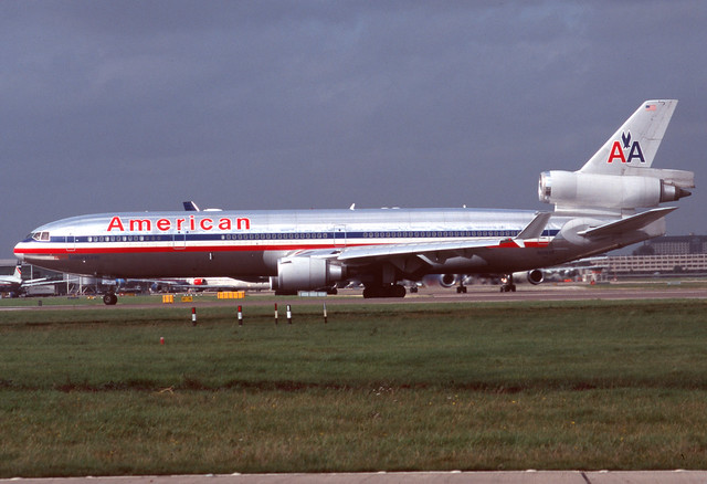 American Airlines McDonnell Douglas MD-11 N1761R September 1999 LHR