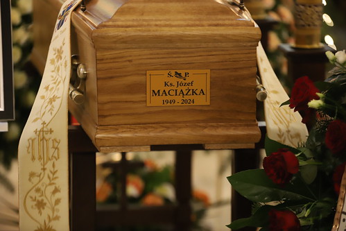 Pogrzeb śp. ks. Józefa Maciążki w parafii Narodzenia NMP w Kasince Małej 23.01.2024 r.