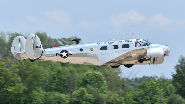 Beech C-45H Expeditor Beech 18 N213DE 111835 USAAF 41-9442 & USAF 51-11835