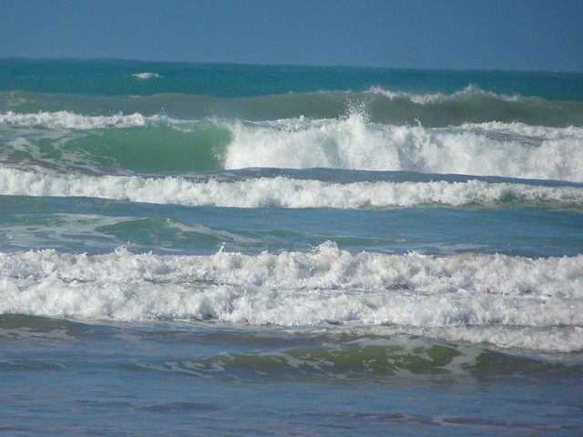 Middleton on the Fleurieu Peninsula. Waves.