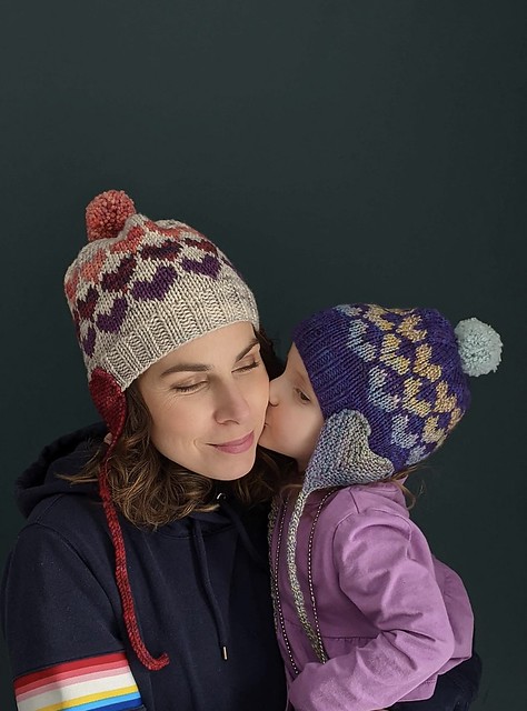 How many hearts is too many hearts for one hat? Obviously there’s o such thing as too many hearts as Heartthrob Hat by Tanis Lavallee shows.
