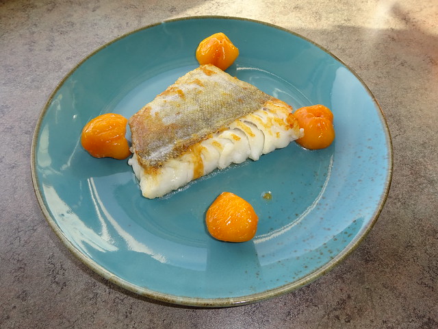 Atlantic cod / Skrei (Winterkabeljau bzw Kabeljau bzw Dorsch) /  Gadus morhua 👉 & peppadew filled with cream cheese 👉 & Peppadew mit Frischkäsefüllung