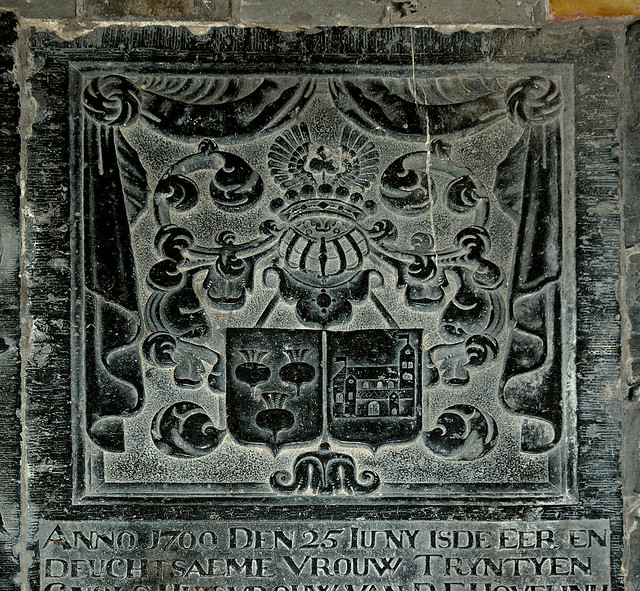 't Zandt, Groningen, Mariakerk, gravestone, detail