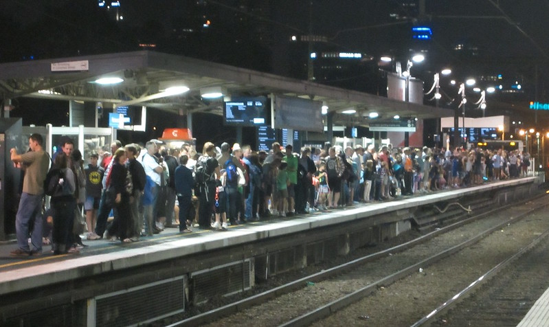 Crowds at Richmond heading home from the NYE fireworks (31 December 2013)