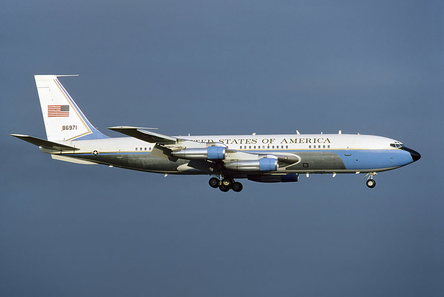 58-6971 Boeing VC137B EGPH 1989