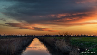 Winter sunrise polder Dirksland