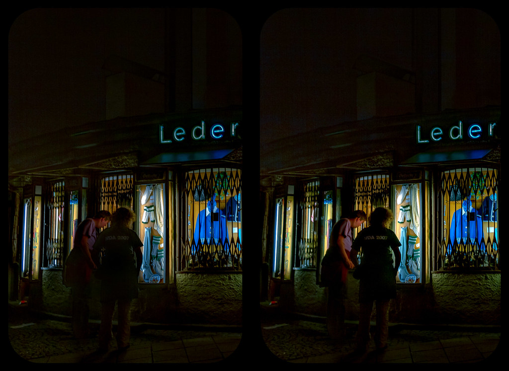 Leather of Munich 3-D / CrossView / Stereoscopy