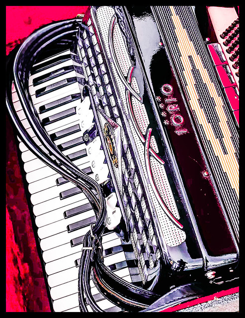 Pop Polka…. Synesthesia, 2; Warhol’s Pop Art with The Accordion in Polka Time 🎶🎶🎶