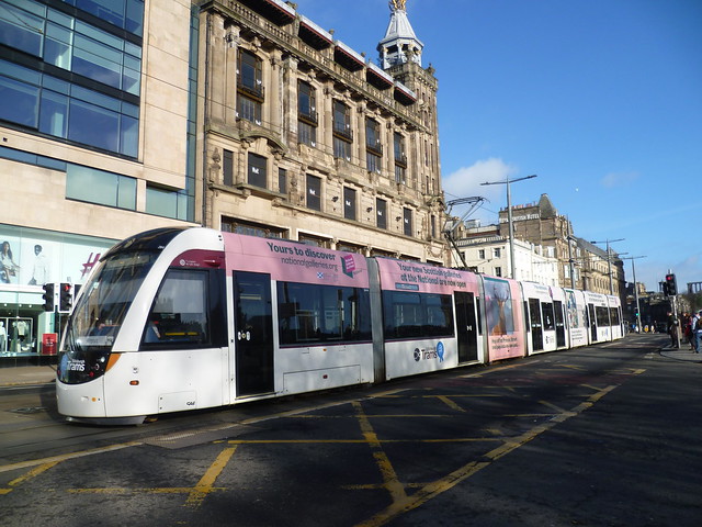 Edinburgh Trams 264 westbound on Princes Street.
