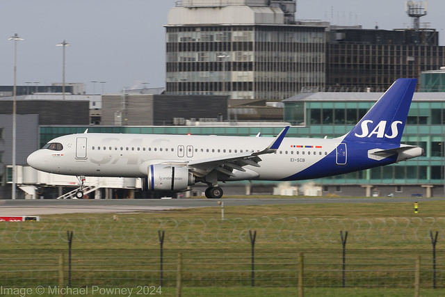 EI-SCB - 2023 build Airbus A320-251N, arriving on Runway 23R at Manchester