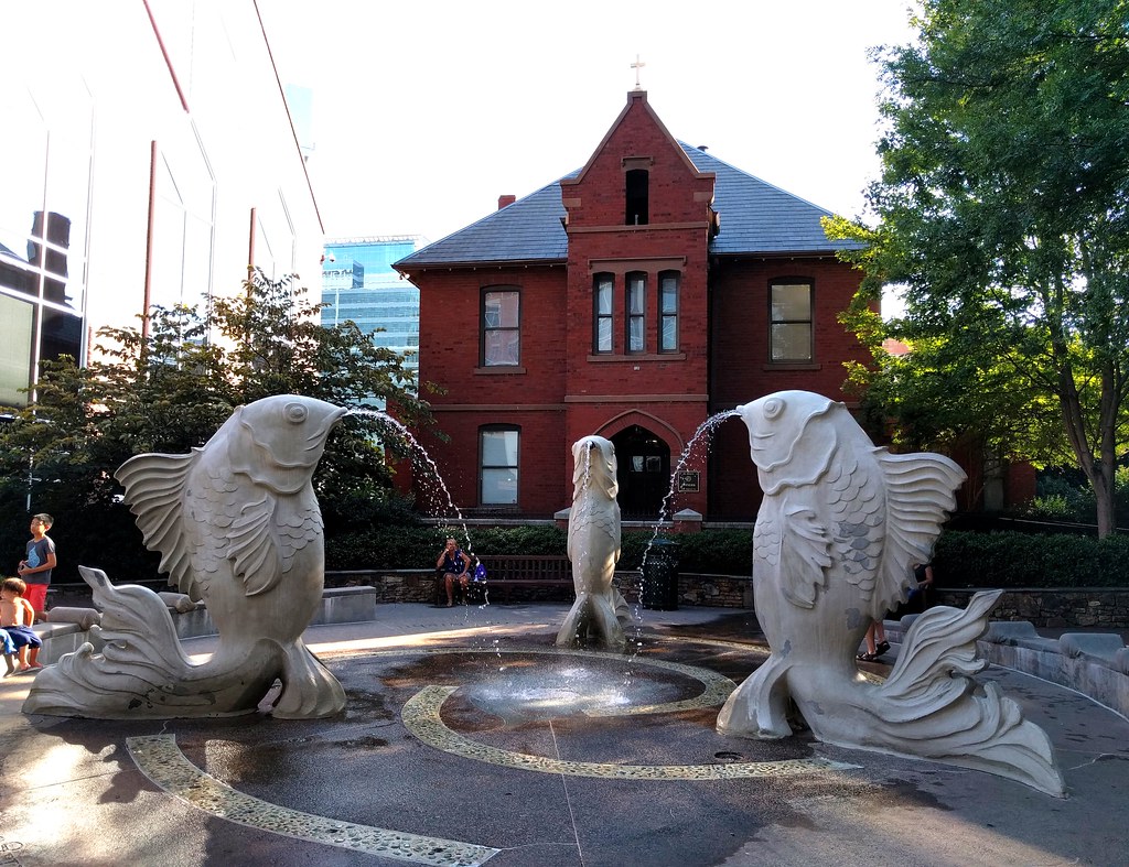 Charlotte, NC - Fish Fountain