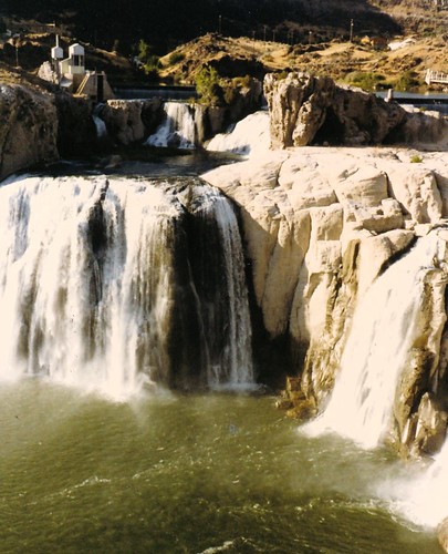 Idaho - Shoshone Falls Shoshone Falls on the Snake River are located at the edge of Twin Falls, Idaho.

The falls, at 212 feet, are higher than Niagara Falls. 