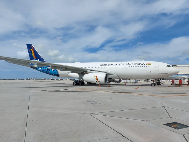 Boliviana De Aviation                               Airbus A330                                                            CP-3209