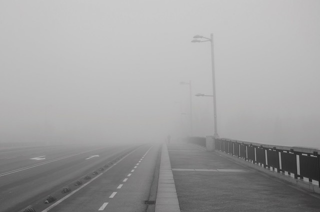 Niebla puente Santiago, Zaragoza